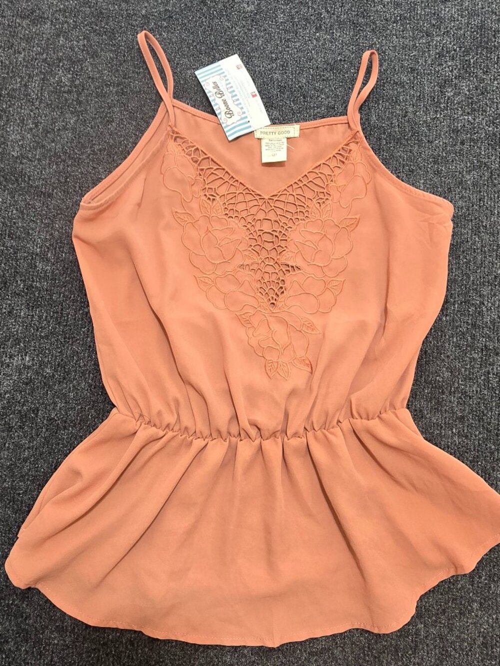 Pretty Good Women’s Lace Embroidered Tank Top Peach Sleeveless Size S NWT Boutiq